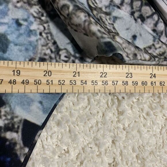 Le Galeriste Top Womens XS Multicolor 3/4 Sleeve Jewel Graphic Artwear Shirt - Picture 7 of 8